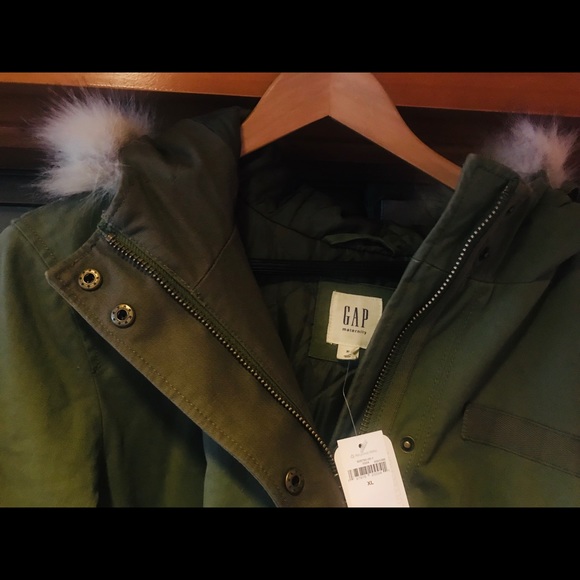 gap maternity parka